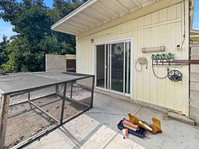 319 Salina Court, Vista, California 92083