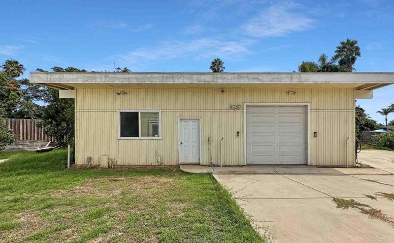 319 Salina Court, Vista, California 92083