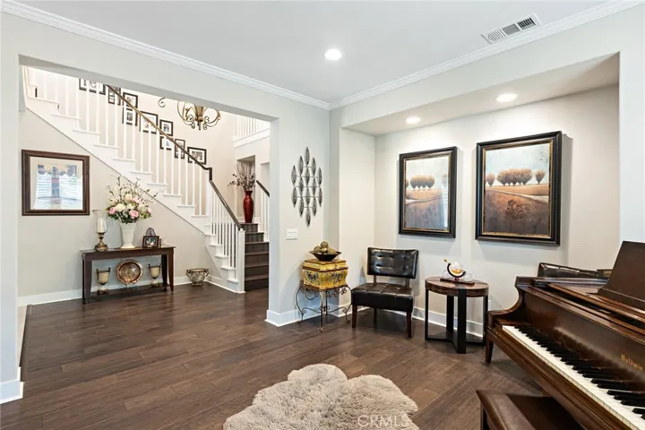 19018 Chestnut Glen Court, Canyon Country, California 91387