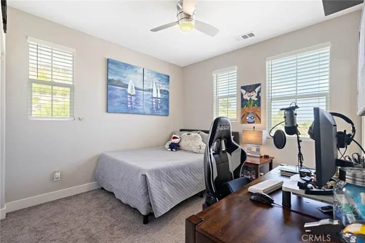 19018 Chestnut Glen Court, Canyon Country, California 91387