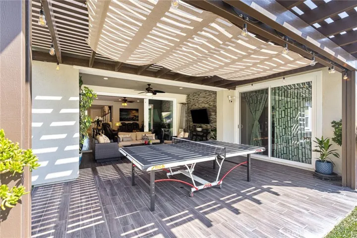 19018 Chestnut Glen Court, Canyon Country, California 91387
