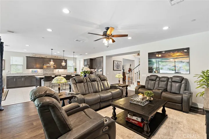 19018 Chestnut Glen Court, Canyon Country, California 91387