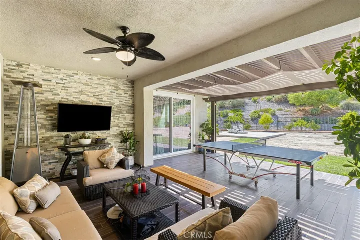 19018 Chestnut Glen Court, Canyon Country, California 91387