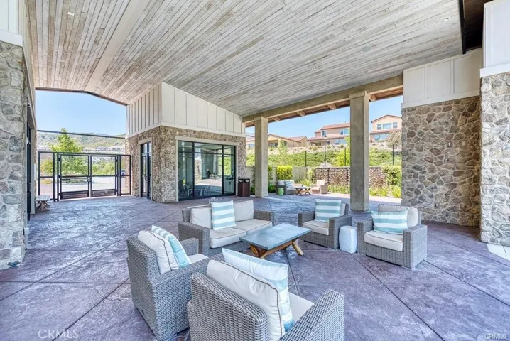 19018 Chestnut Glen Court, Canyon Country, California 91387