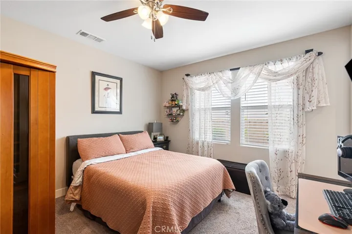 19018 Chestnut Glen Court, Canyon Country, California 91387