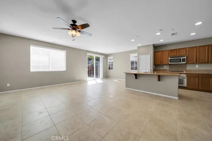 46534 Primrose Avenue, Temecula, California 92592
