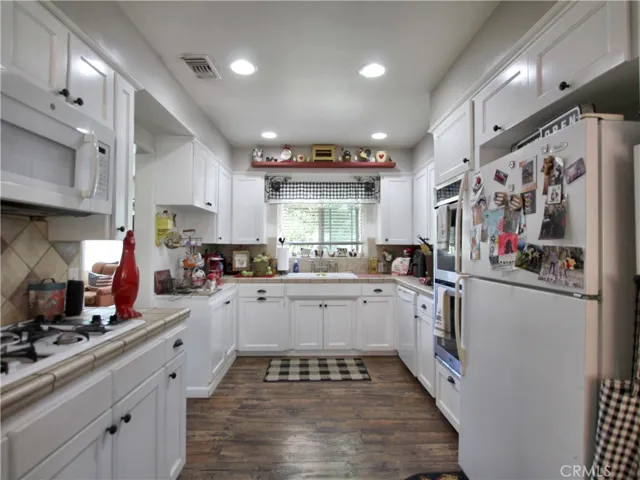 10922 Bryant Street, Yucaipa, California 92399