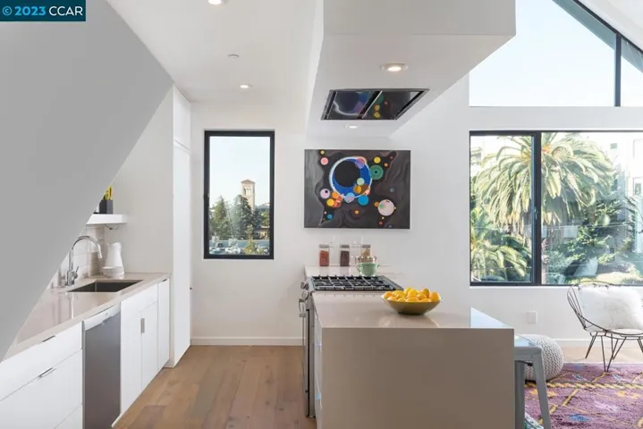 58 Vernon Street, Oakland, California 94610