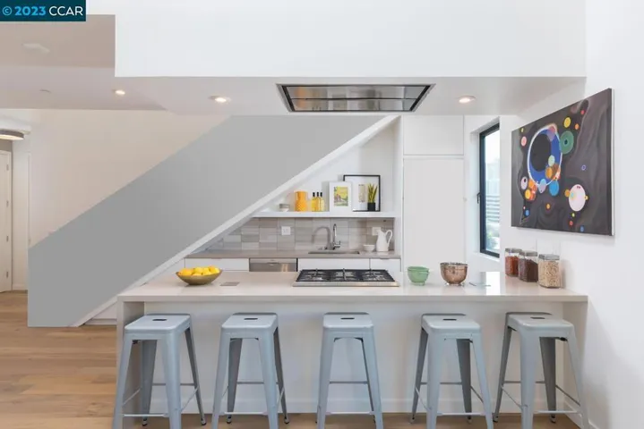 58 Vernon Street, Oakland, California 94610