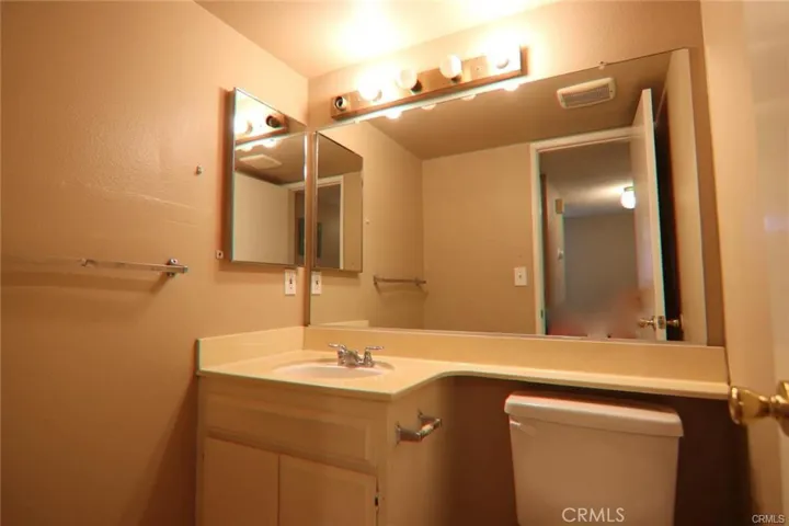 609 S Newhope Street Unit 33, Santa Ana, California 92704