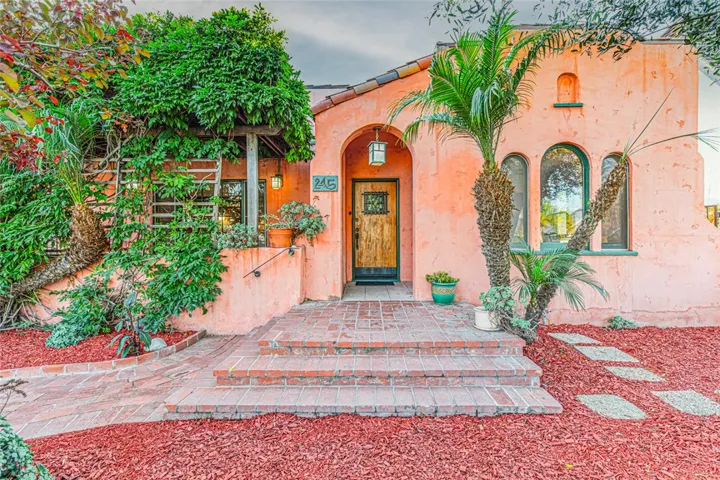 245 Bennett Avenue, Long Beach, California 90803