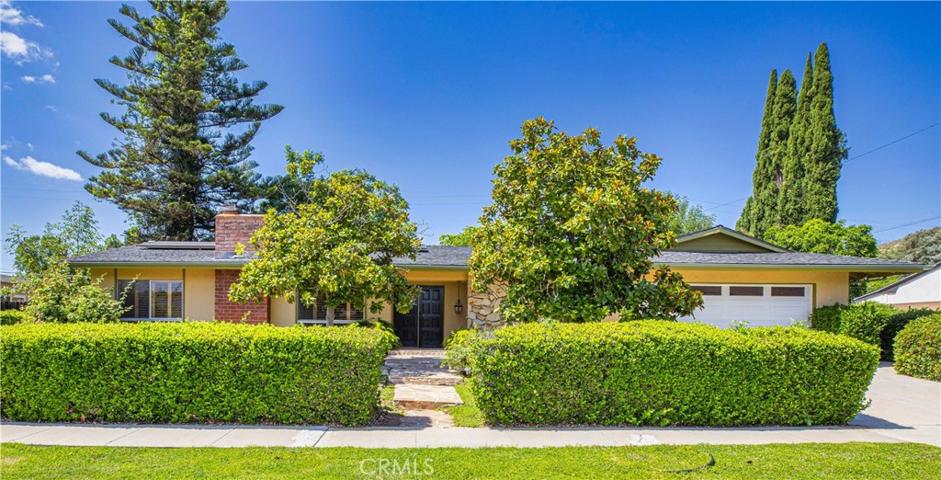 1547 Warwick, Thousand Oaks, California 91360
