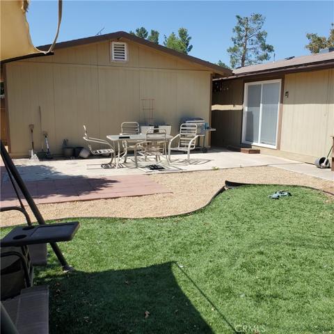21621 Sandia Road Unit 9, Apple Valley, California 92308