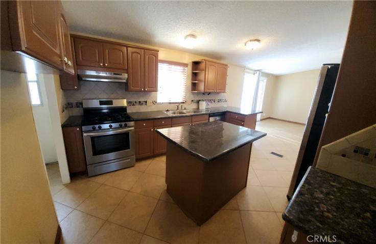 21621 Sandia Road Unit 9, Apple Valley, California 92308