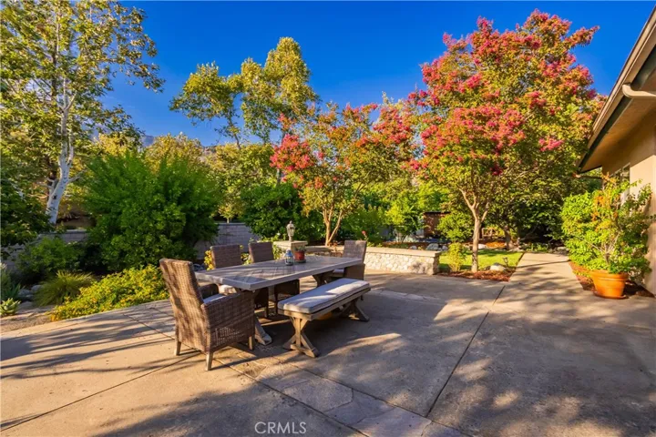 1147 Cooke Avenue, Claremont, California 91711