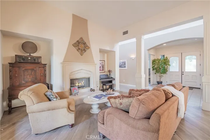 1147 Cooke Avenue, Claremont, California 91711