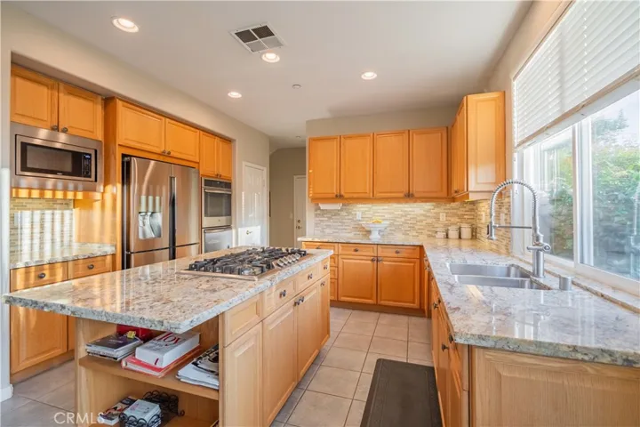 1147 Cooke Avenue, Claremont, California 91711
