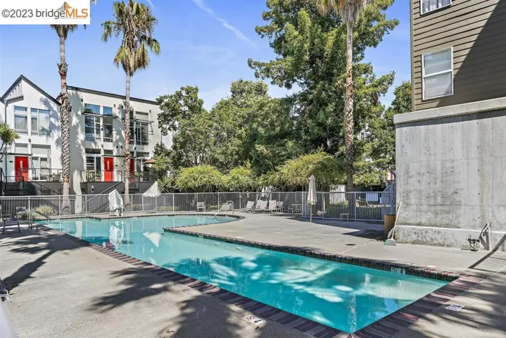 4 Iron Horse Ln, Walnut Creek, California 94597