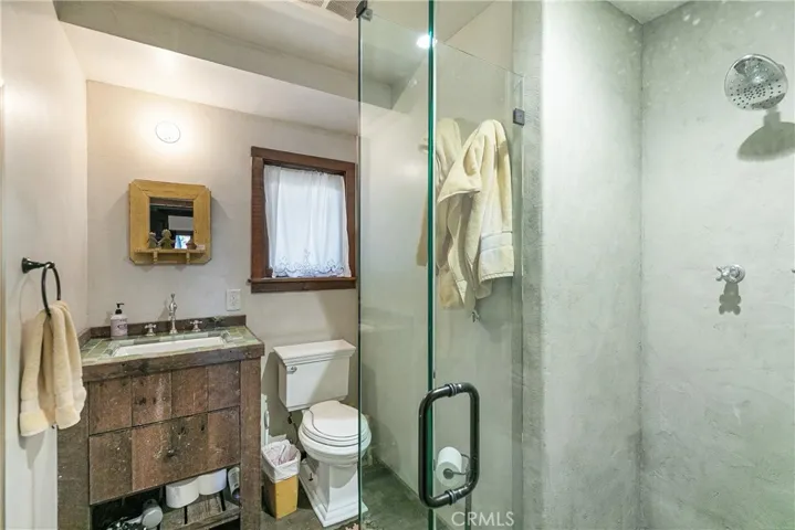 Main Level bath