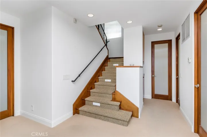 811 Coast View Drive, Laguna Beach, California 92651