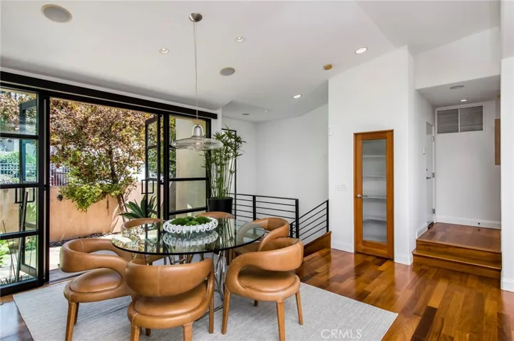 811 Coast View Drive, Laguna Beach, California 92651