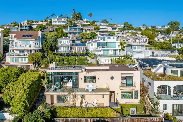 811 Coast View Drive, Laguna Beach, California 92651