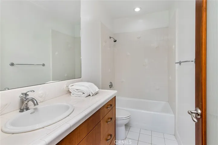 811 Coast View Drive, Laguna Beach, California 92651