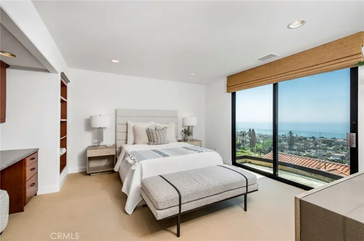 811 Coast View Drive, Laguna Beach, California 92651