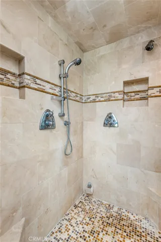 811 Coast View Drive, Laguna Beach, California 92651