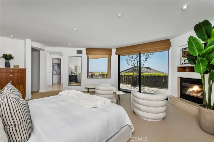 811 Coast View Drive, Laguna Beach, California 92651