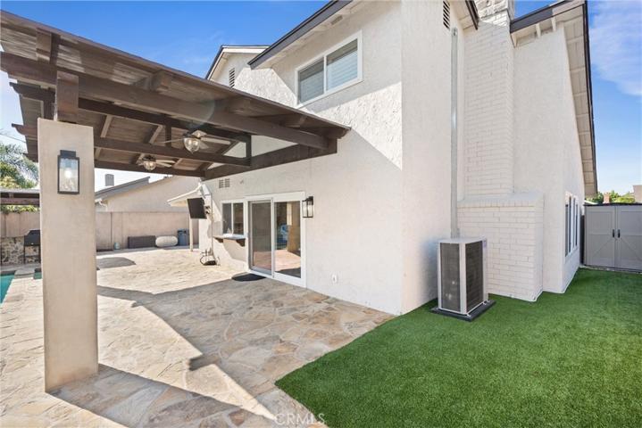 8442 Norfolk Drive, Huntington Beach, California 92646