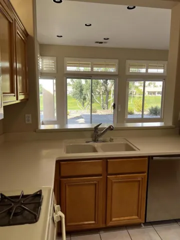78622_view from kitchen