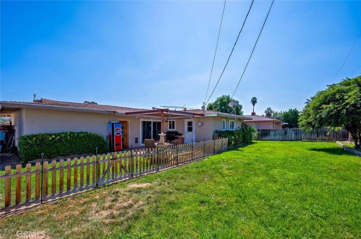 5031 Berryhill Place, Riverside, California 92507