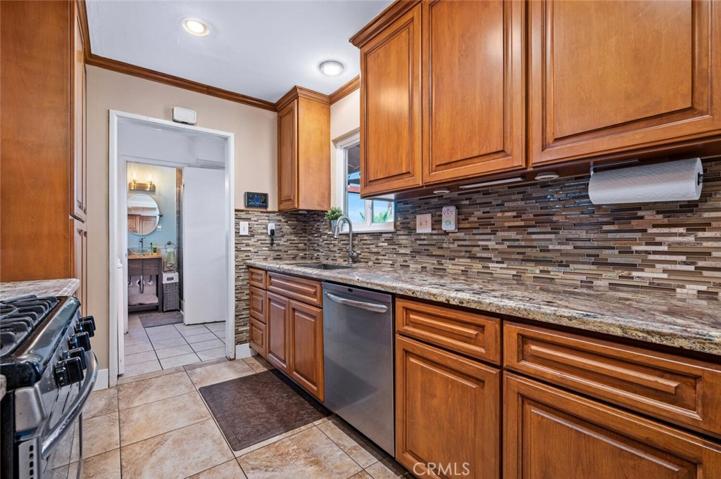 5031 Berryhill Place, Riverside, California 92507