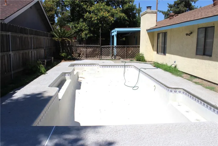 935 N Vista Street, Visalia, California 93292