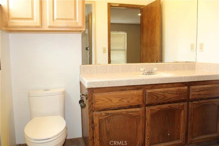 935 N Vista Street, Visalia, California 93292