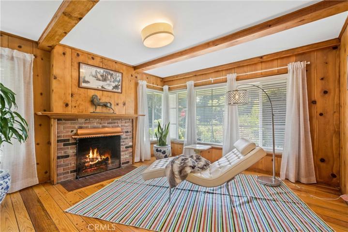 Office room/Bonus Room