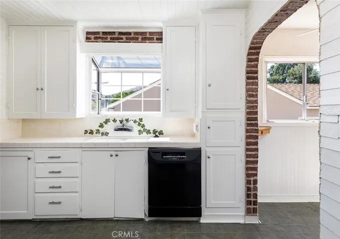 1834 Alpha Road, Glendale, California 91208
