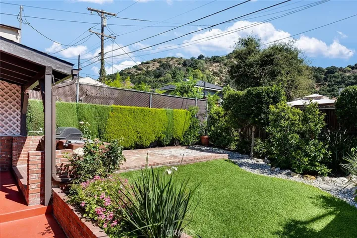 1834 Alpha Road, Glendale, California 91208