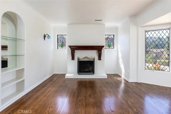 1834 Alpha Road, Glendale, California 91208