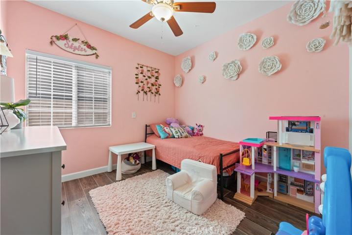 39332 Kennedy Drive, Palmdale, California 93551