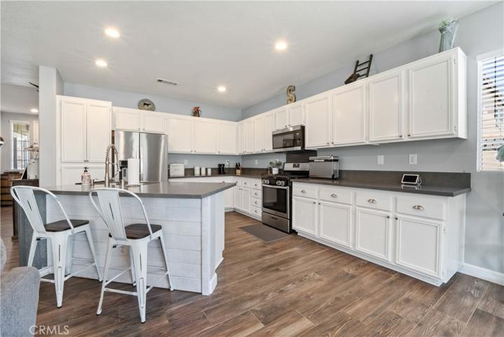 39332 Kennedy Drive, Palmdale, California 93551