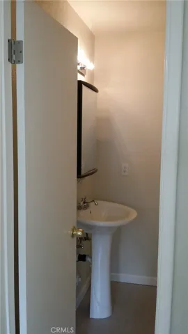 Unit A 1/2 Bath