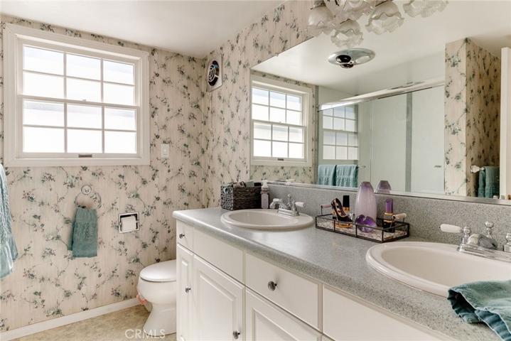 Jack & Jill Bathroom