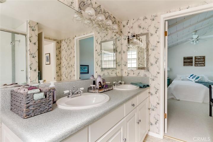 Jack & Jill Bathroom