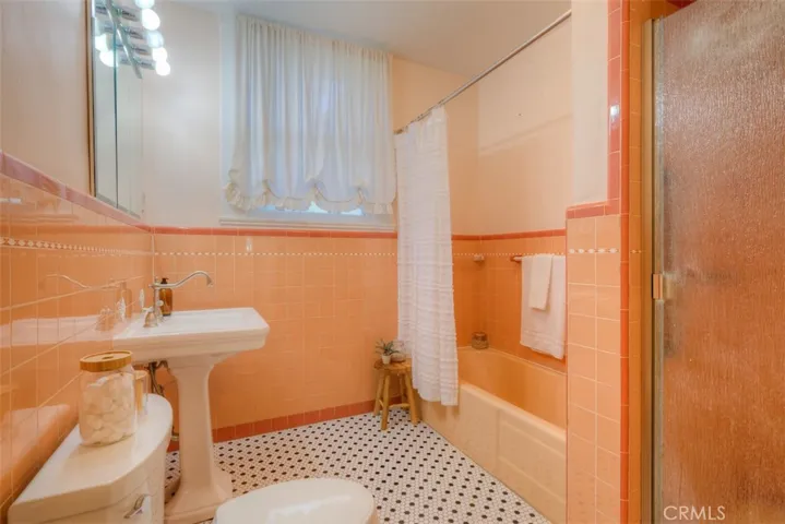 180 N Merrill Avenue, Willows, California 95988