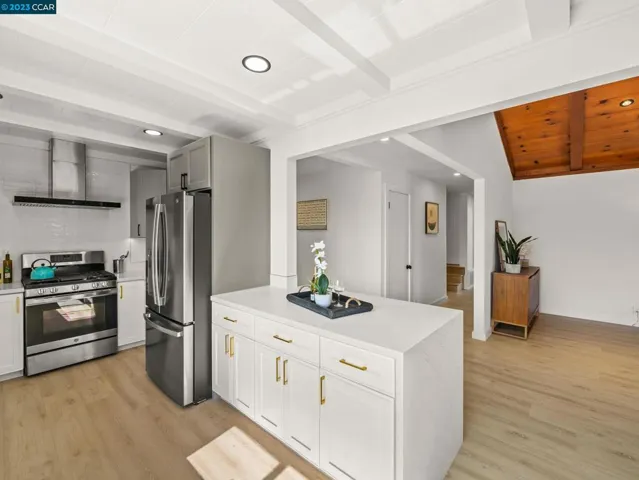 3546 Calandria Ave, Oakland, California 94560-5