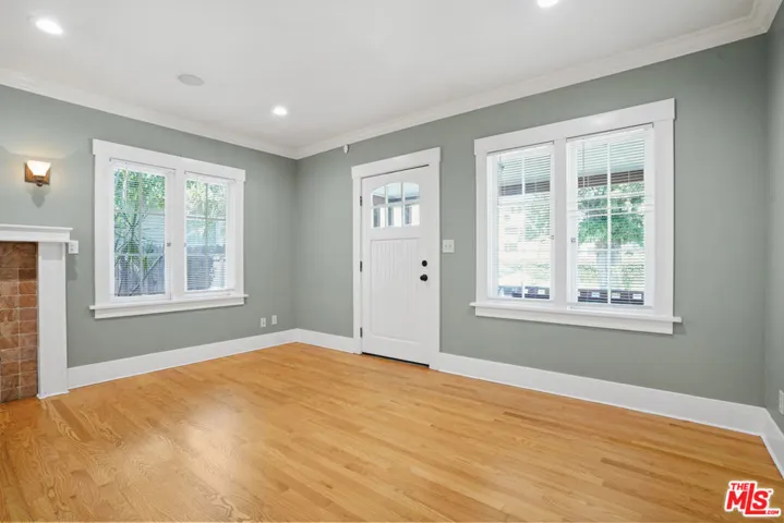 910 Bell Street, Pasadena, California 91104