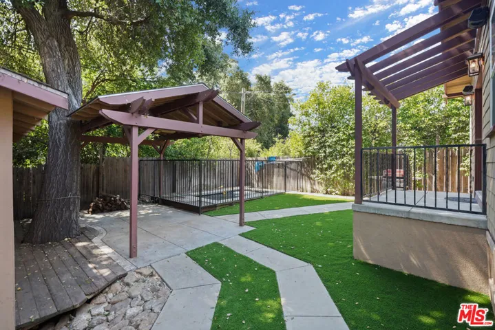 910 Bell Street, Pasadena, California 91104