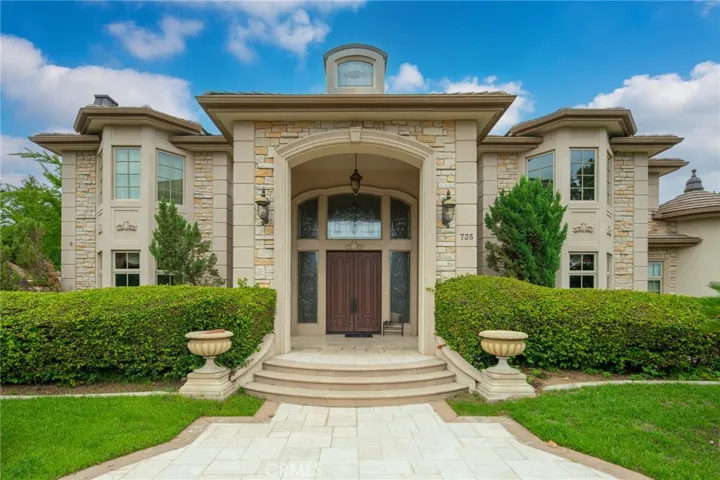 735 Hampton Road, Arcadia, California 91006